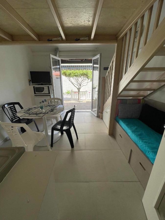 Maisonnette Climatisee Dans Residence Naturiste ลูกัท ภายนอก รูปภาพ